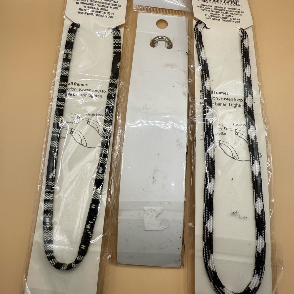 Black and White Eyeglasses Cord & Fashion Key Ring Lot of (3) - Picture 5 of 5